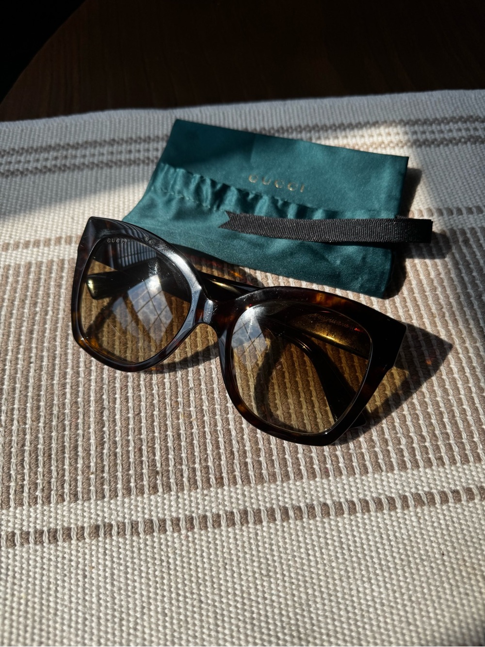 Gucci Tortoiseshell Cat Eye Sunglasses - Dark Brown Frames, Brown Lenses